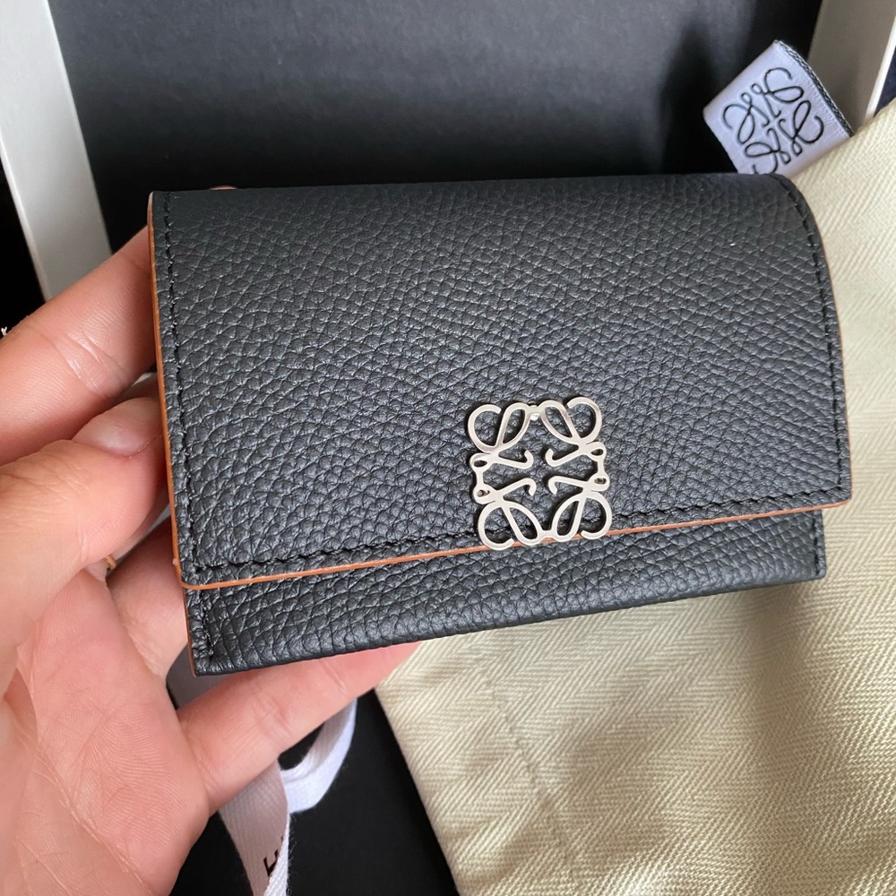 Loewe anagram business cardholder in pebble grain calf skin